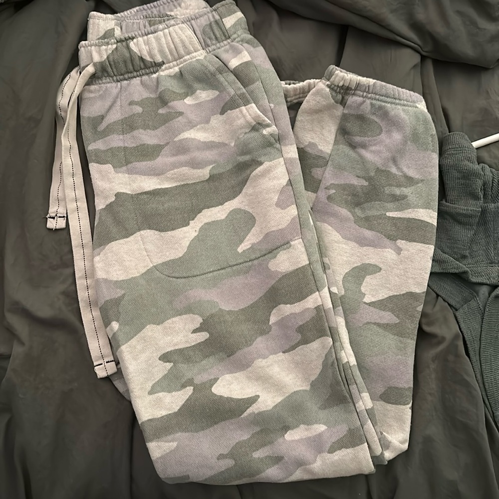 NWOT Aerie Camo Joggers